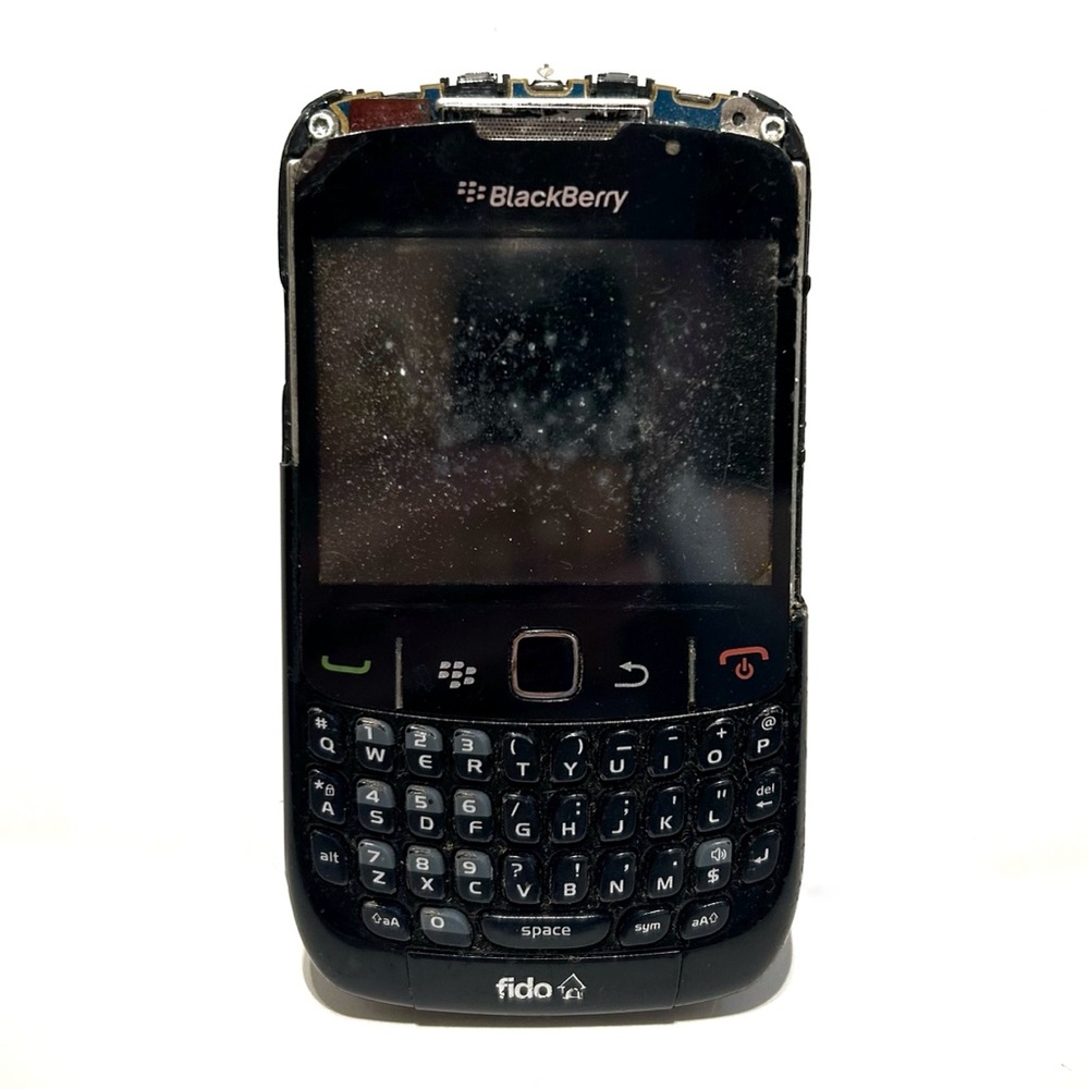 Blackberry Curve Cell Phone Black Broken For Parts Repair Fido Not Working Tech
